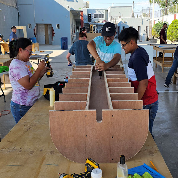 Zapatero giratorio (Primos Cruz)